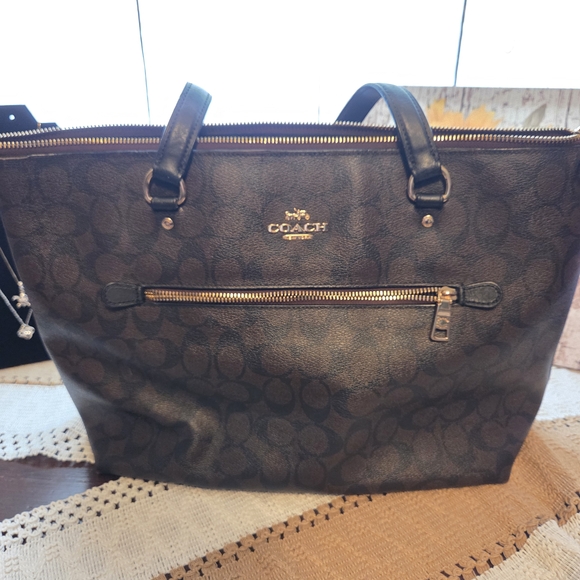 Coach Brown Signature Tote Bag - Picture 1 of 7